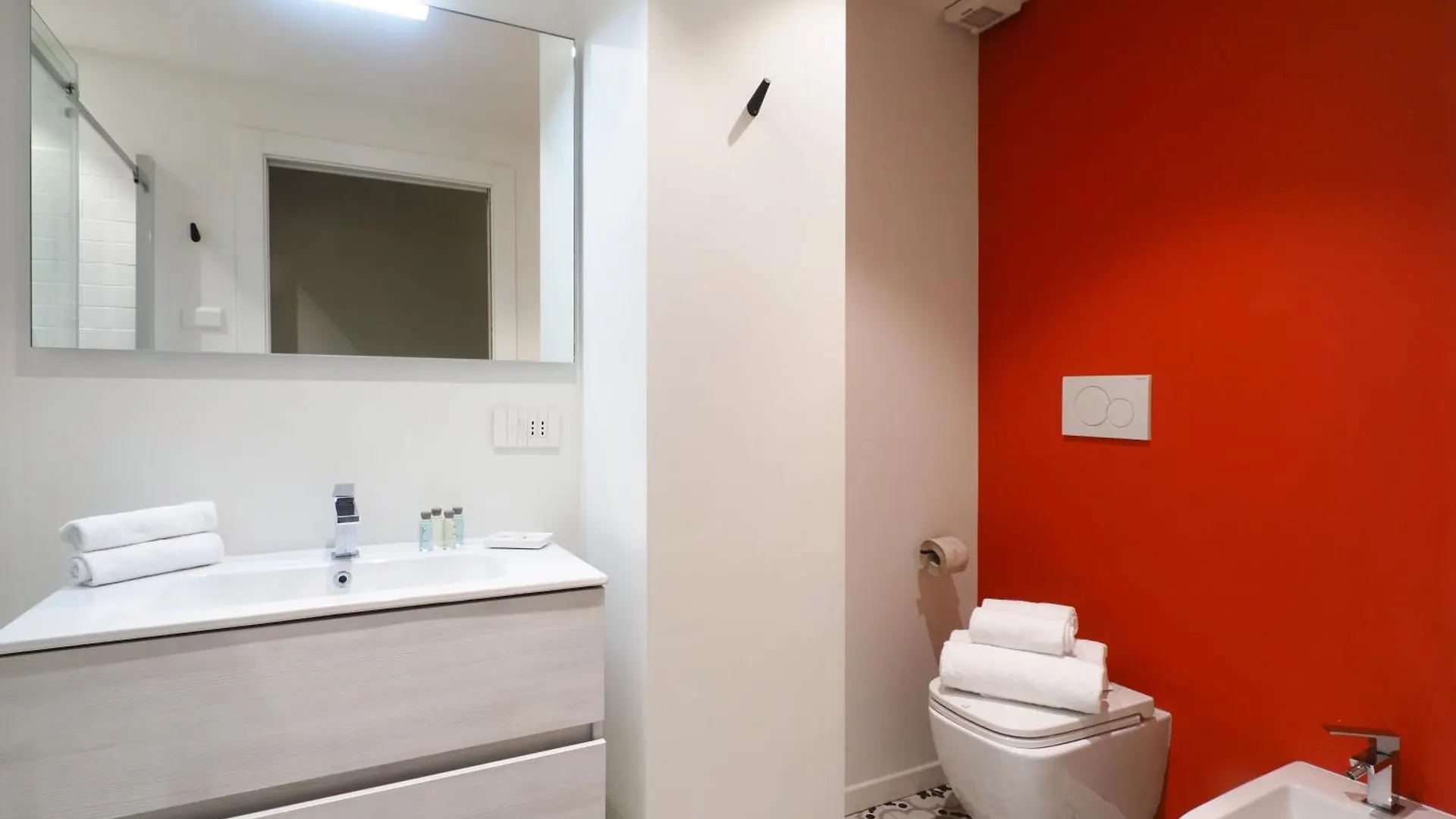 Contempora Apartments - Visconti Di Modrone Milano Italia
